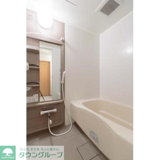 バス・シャワールーム　※写真は同タイプ住戸です。