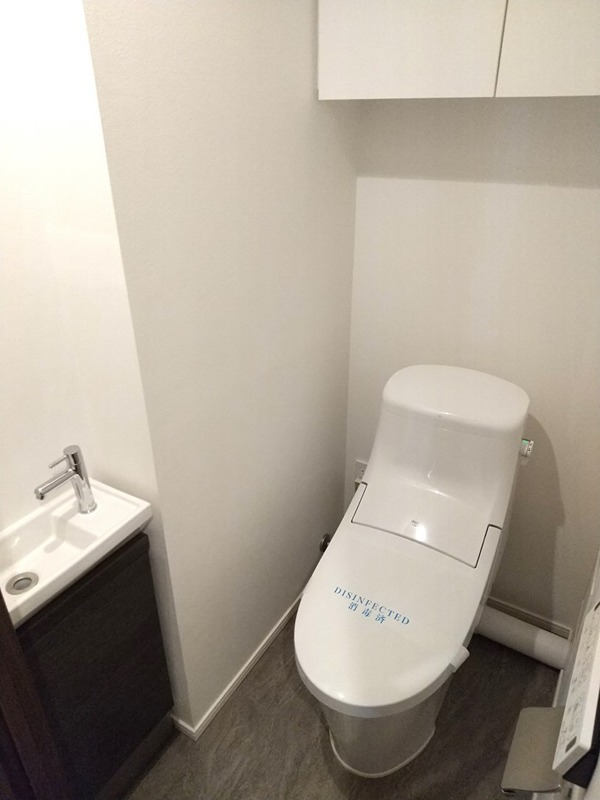 トイレ　※同仕様写真含む