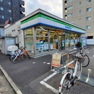 コンビニ　ファミリーマート本千葉駅東口店（コンビニ）まで160m