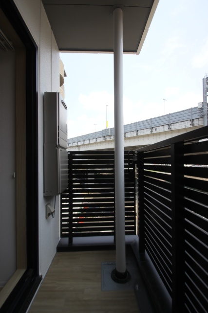 バルコニー　同物件別室写真です