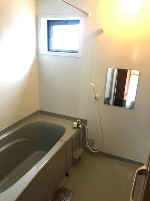 バス・シャワールーム　イメージ201号室の写真（反転あり）