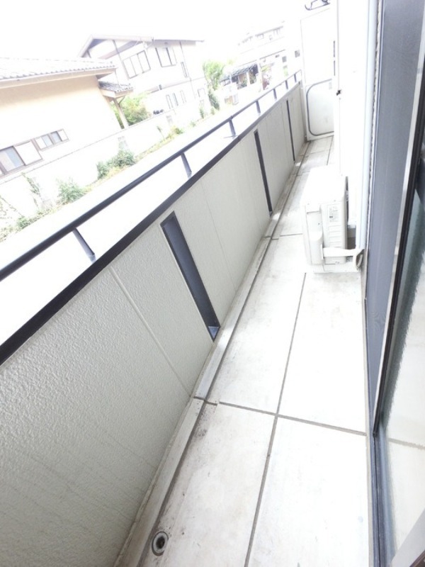 バルコニー　図面と現状に相違がある場合には現状を優先