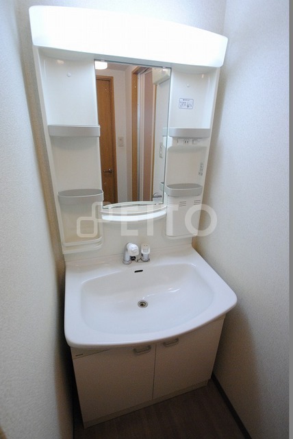 洗面設備　写真は３０５号室