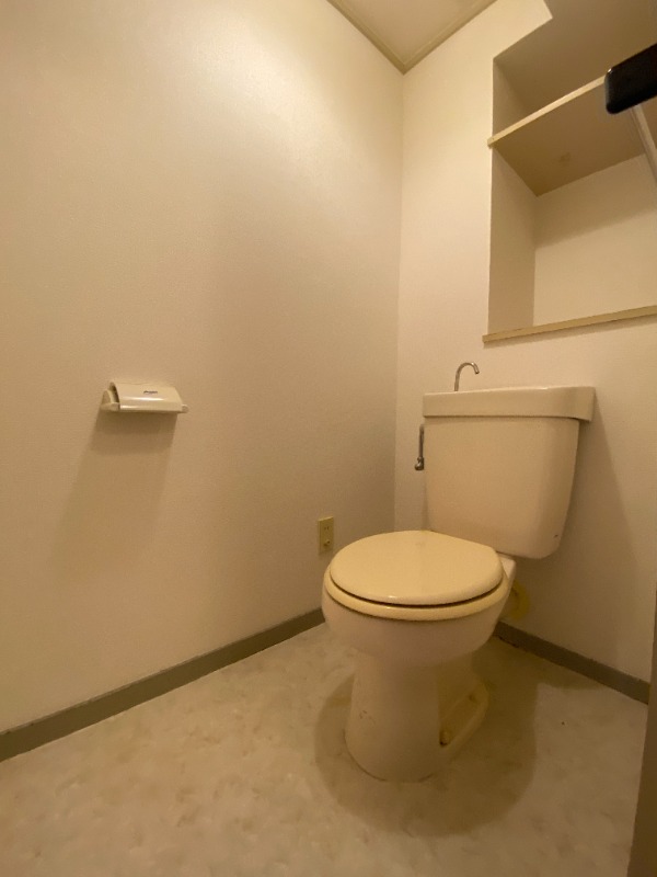 トイレ　別号室