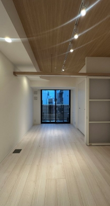 居室・リビング　☆明るい洋室☆