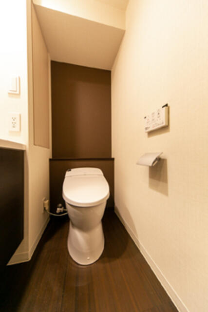 トイレ　※写真は同タイプ住戸です。