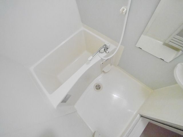 バス・シャワールーム　※別部屋参考写真です