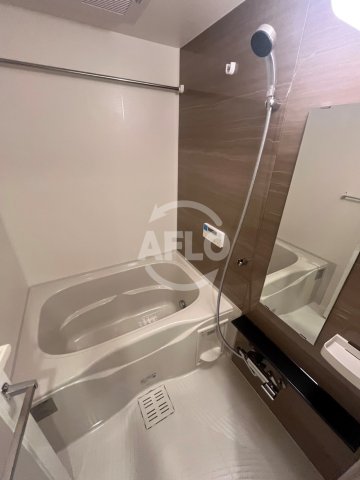 バス・シャワールーム　コンフォリア・リヴ北浜淡路町　浴室