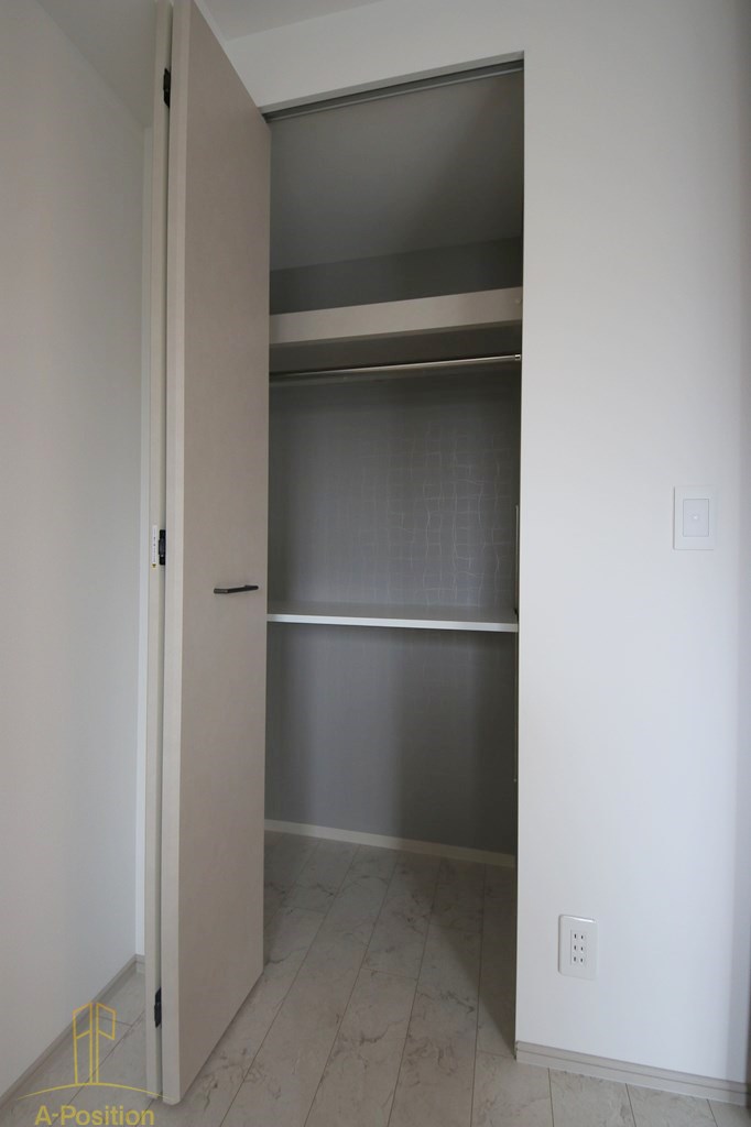 収納　エステムプラザ南船場レジスタ