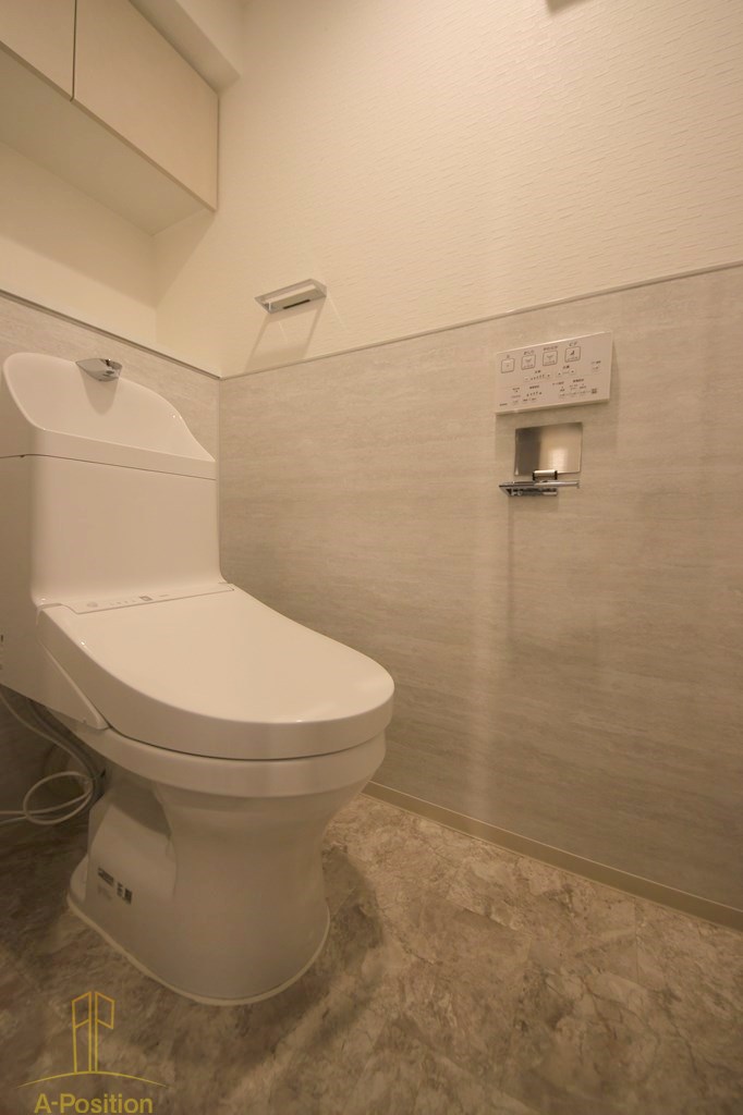 トイレ　エステムプラザ南船場レジスタ