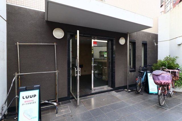 エントランス　清潔なエントランスです