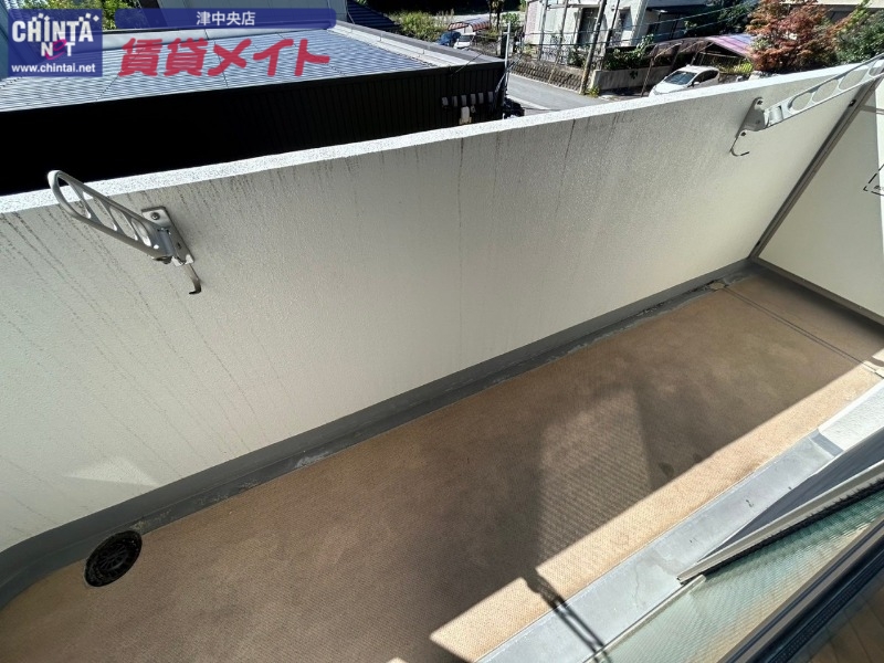 バルコニー　同じ物件、別部屋の写真です