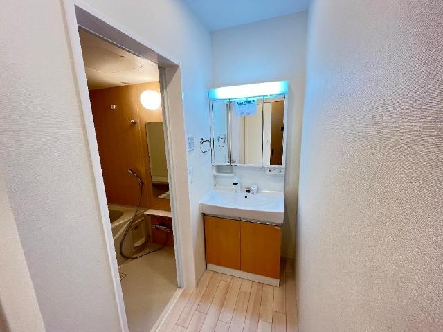 洗面設備　洗髪洗面化粧台