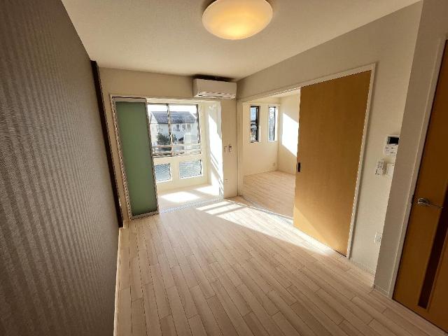 居室・リビング　リビング