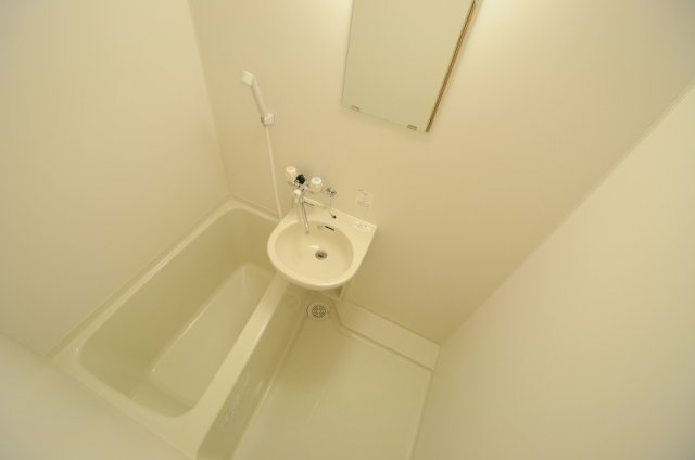 バス・シャワールーム　お風呂で日々の疲れを落としましょう