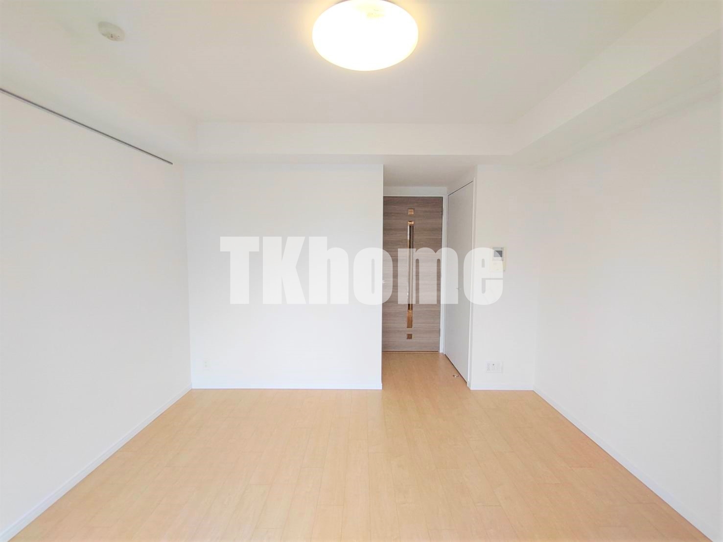 居室・リビング　(同マンション・別室参考写)