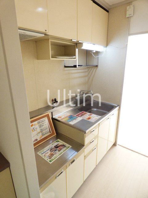 キッチン　別部屋のお写真です。ご参考までに！