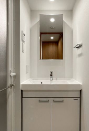 洗面設備　独立洗面台です