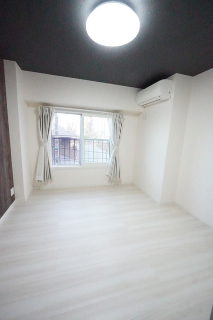 その他部屋・スペース　洋室（５帖）※前回募集時のお写真です※