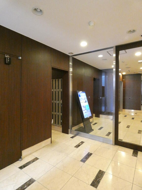 エントランス　エントランス