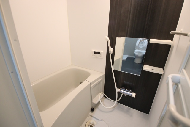 バス・シャワールーム　※別室の参考写真の為、現況優先です。