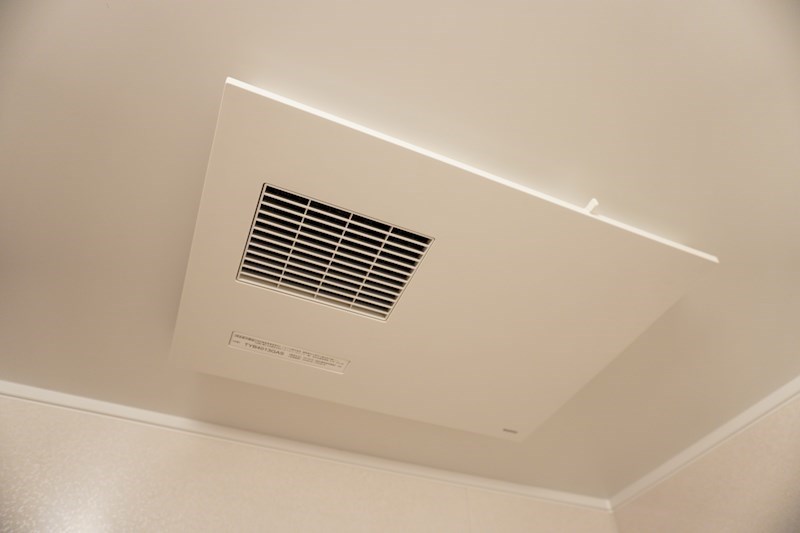 バス・シャワールーム　浴室乾燥機