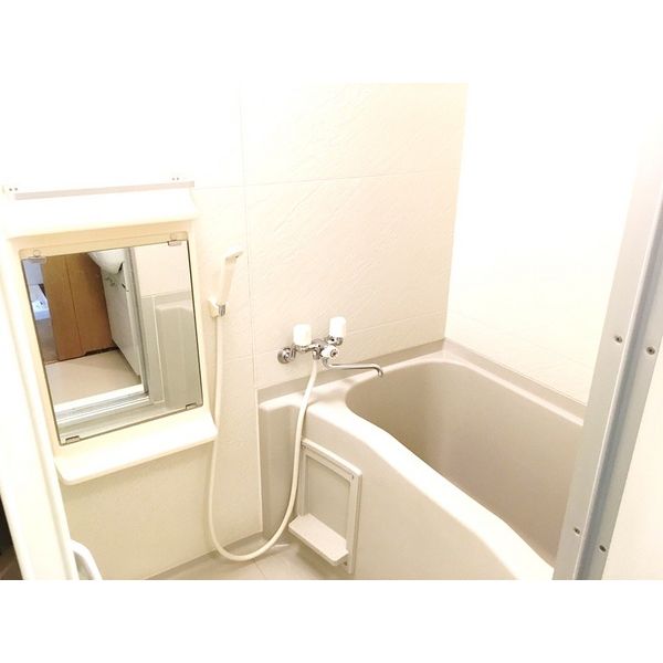 バス・シャワールーム　お風呂で日々の疲れを落としましょう