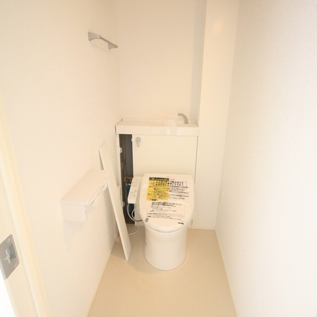 トイレ　写真は１０１号室のものです。