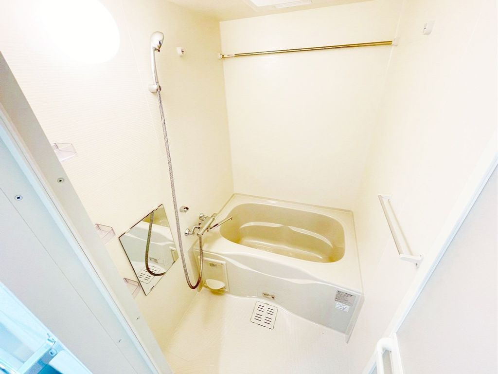 バス・シャワールーム　バス