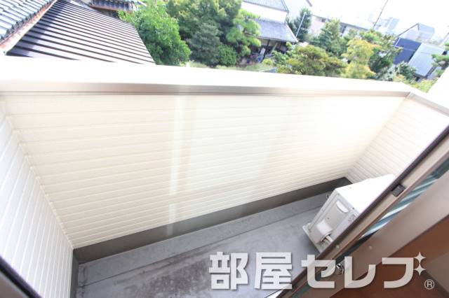 バルコニー　日当たりの良いバルコニーです。