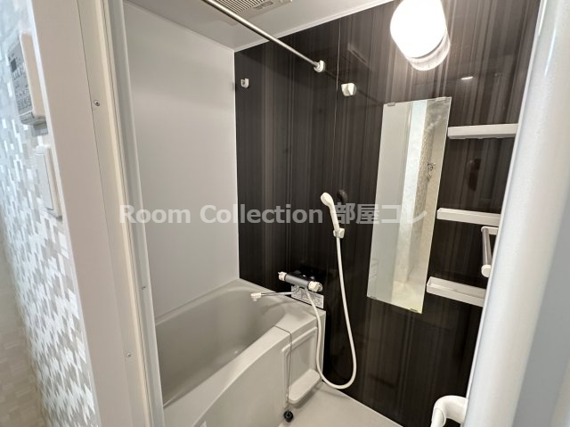 バス・シャワールーム　※同物件他部屋写真 反転、色違いの場合有 現況優先