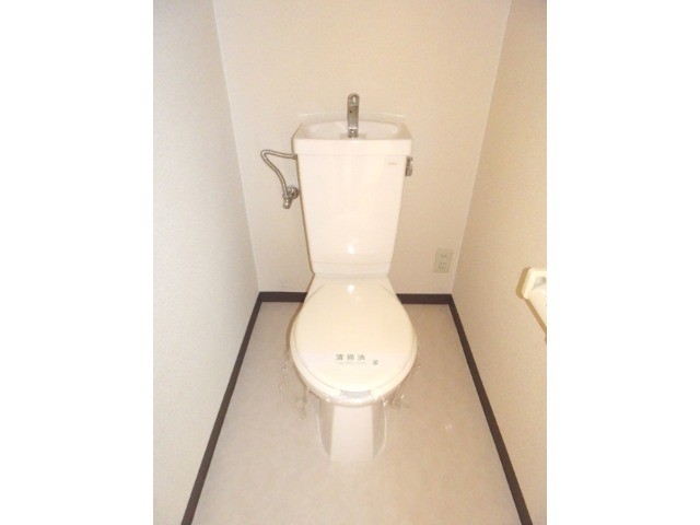 トイレ　ウォシュレット設置できます♪