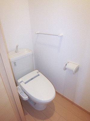 トイレ　トイレもきれいです