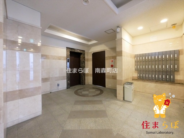 エントランス　共用部の印象も大切に