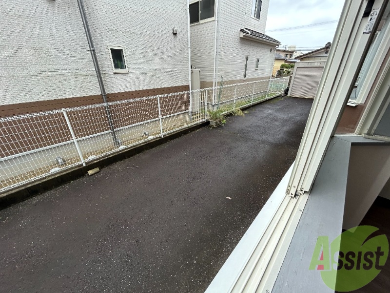 バルコニー　こちらの物件に、バルコニーはありませんでした。