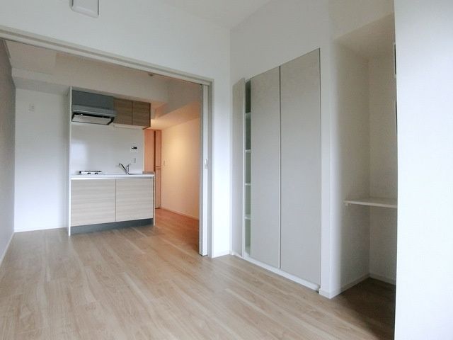 居室・リビング　☆明るい居間☆