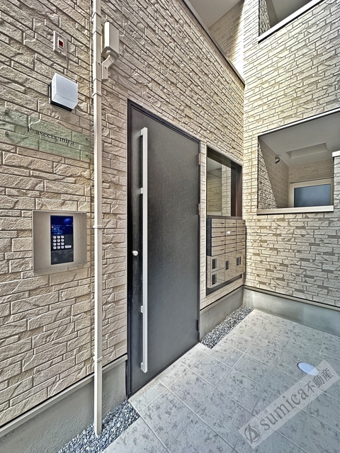 エントランス　オートロック・防犯カメラで部外者はシャットアウト♪♪