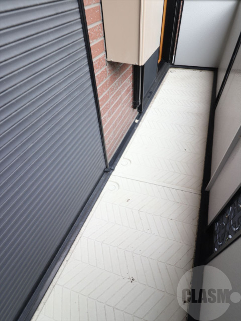 バルコニー　明るいバルコニー