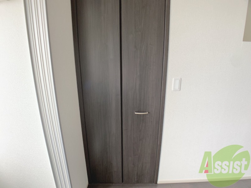 収納　リビングの収納はウォ*クインクローゼットとなっています。