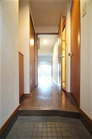 玄関　いってらっしゃい。