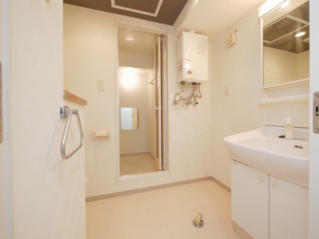 洗面設備　シャンプードレッサー付です♪