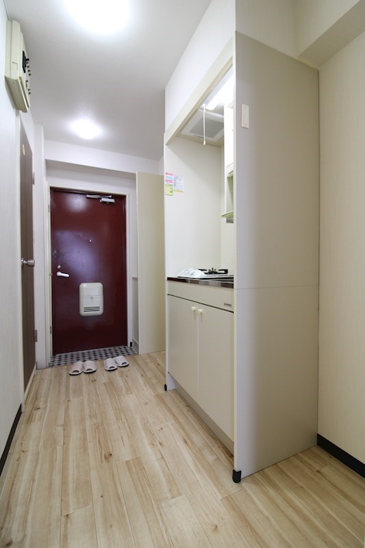 玄関　別号室の参考写真。内装は異なる場合がるため、ご確認ください