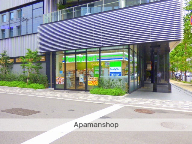 コンビニ　ファミリーマート（コンビニ）まで428m