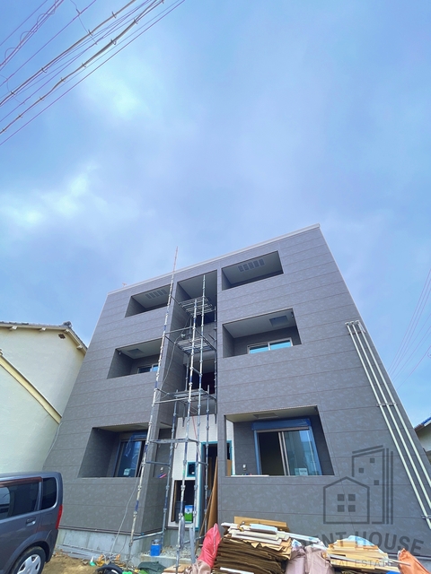 建物外観　外観（建設中）