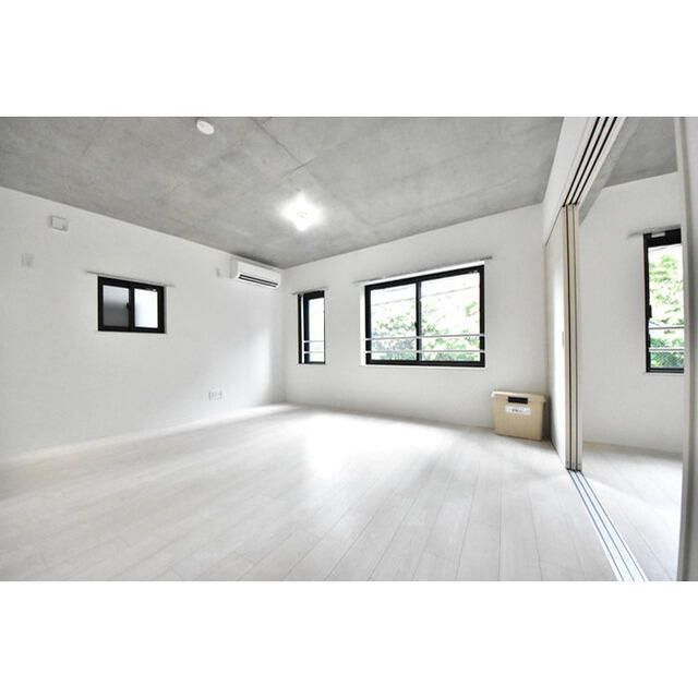 居室・リビング　※別部屋参考写真