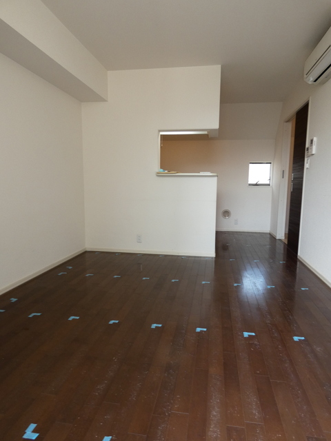 居室・リビング　★明るいフローリングのお部屋です★