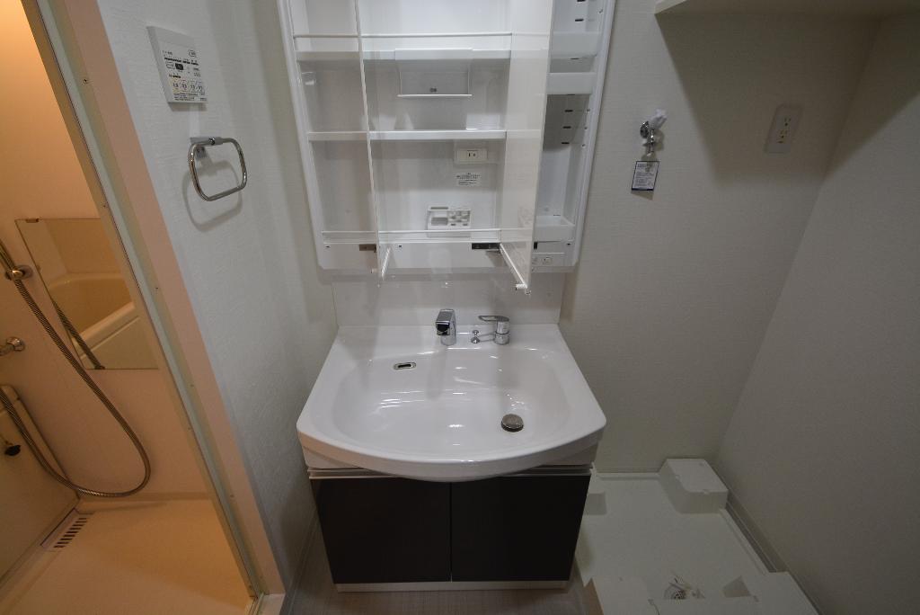 洗面設備　洗髪洗面化粧台