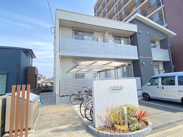 建物外観　積水ハウス施工の賃貸住宅『シャーメゾン』です☆