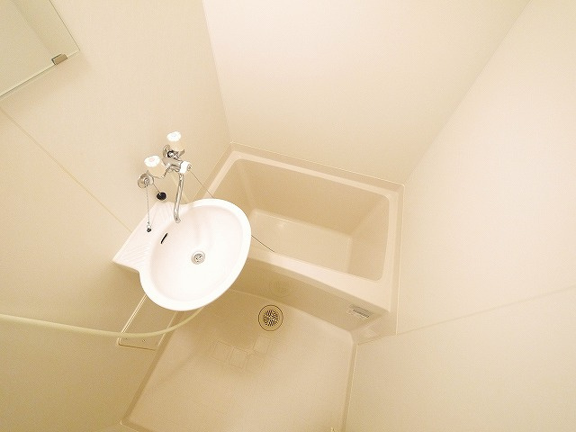 バス・シャワールーム　お風呂で日々の疲れを落としましょう