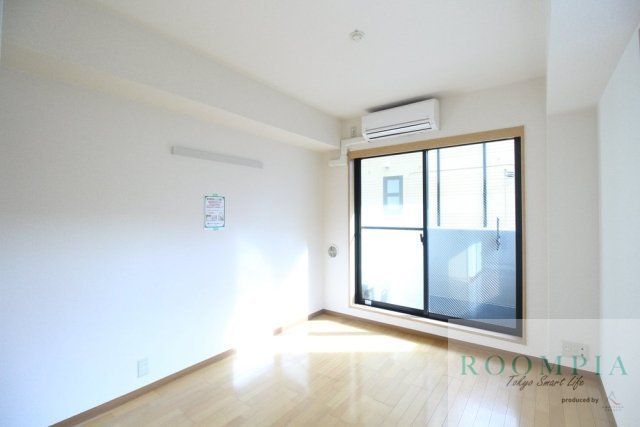 居室・リビング　※同じ間取りの別号室写真です